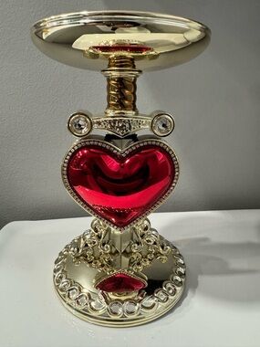 Bath&Body Works Disney Villains Gold Pedestal Candle Holder w/ Red Heart Accent